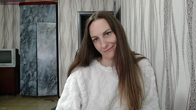 Snapshot of Yevgeshka-Milashka chatting on October 12, 7:11 am Yevgeshka-Milashka online show from October 12, 7:11 am