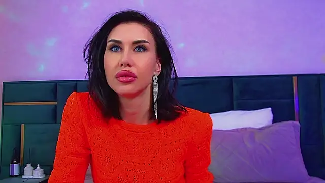 KaylaMous online show from June 3, 2:44 pm