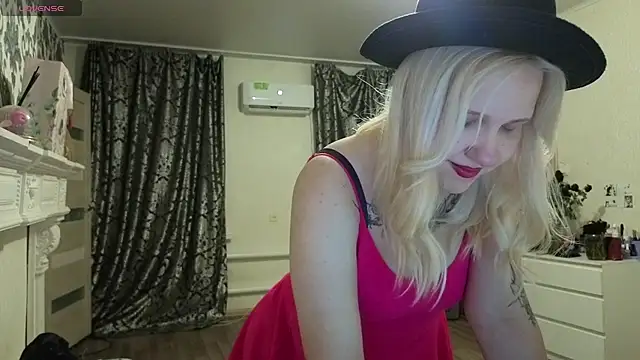 moon  shy online show from July 25, 5:53 pm