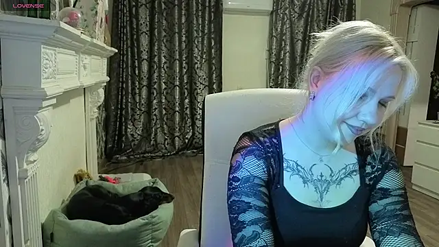 moon  shy online show from July 26, 6:04 pm