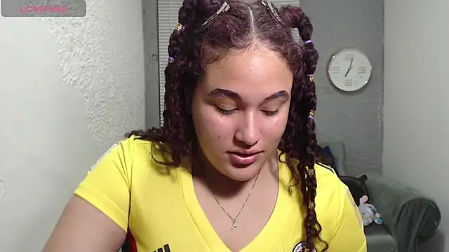 leilasosexy online show from June 17, 1:45 pm