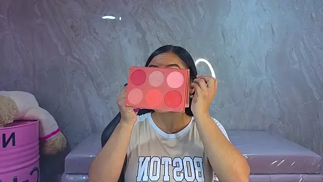 lia x a online show from June 10, 1:43 pm