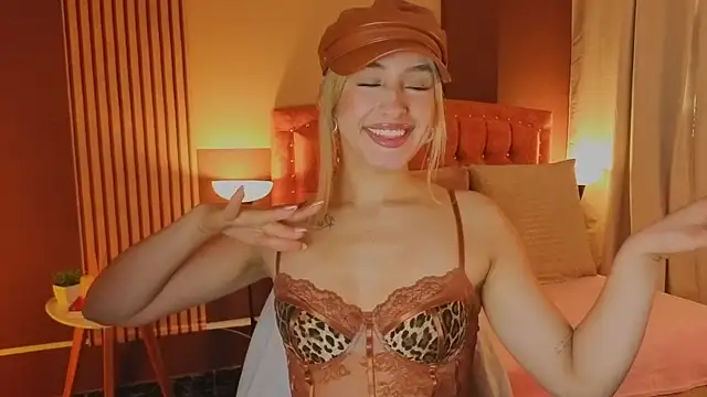 sensual fer online show from July 27, 1:41 pm