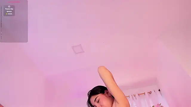 Violeta Velvet  online show from July 24, 1:09 pm