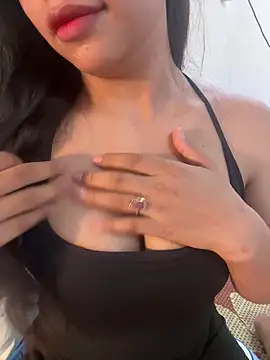 QuynhAnhhh sweet online show from June 22, 6:32 am
