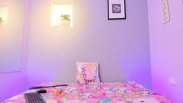 Bloomie 1 online show from July 28, 8:52 pm