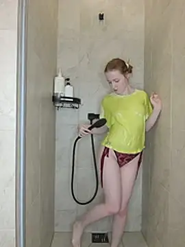 ari-kittyy online show from July 28, 4:51 pm