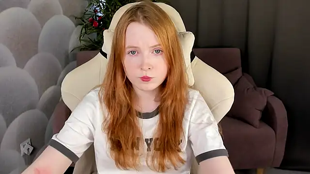 ari-kittyy online show from July 28, 12:23 pm
