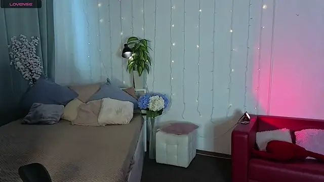 Velvet  Kiss online show from June 24, 1:43 pm