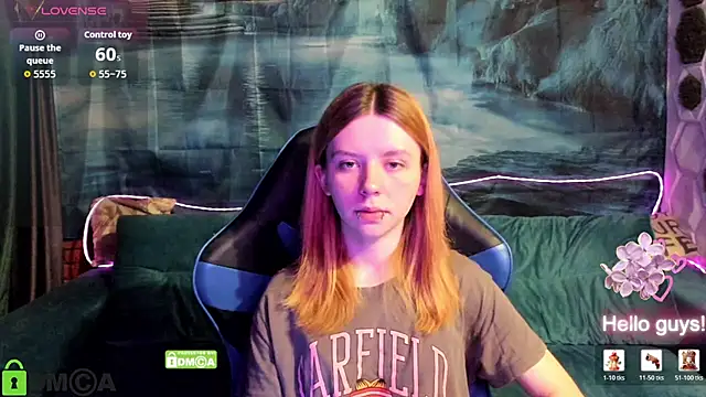 CarolInWonderland online show from July 29, 6:35 am