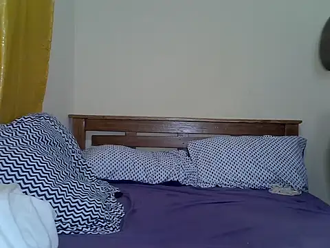 PrittyAnna online show from June 11, 1:38 am