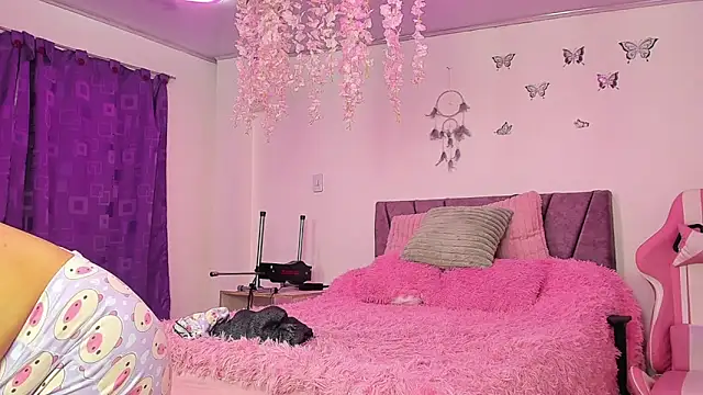 NahomyEvans online show from June 9, 12:26 pm