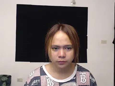 AlluringModel online show from May 1, 7:33 am
