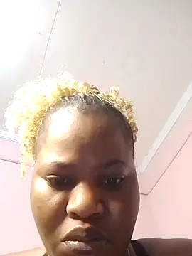 Yvone254 online show from July 28, 9:25 pm