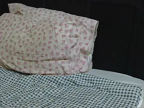 kinkydolll online show from July 28, 3:21 pm