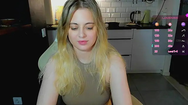 blonde kellyy online show from July 26, 10:56 am