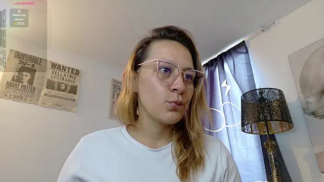 amanda ferrer online show from July 2, 1:50 pm