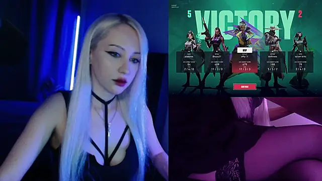 roxxyrowe online show from July 2, 3:23 am
