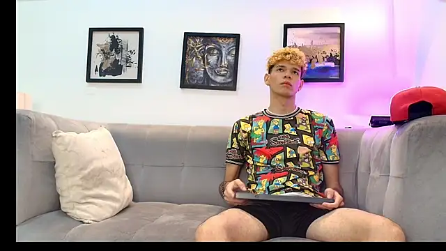 Hot skinny guys online show from June 17, 7:59 pm
