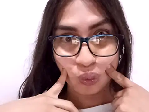TheCherryLuxe online show from July 22, 10:55 pm
