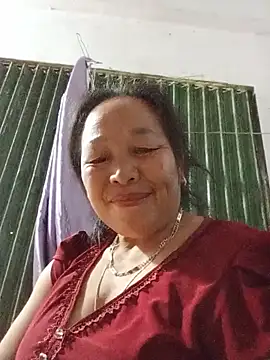 lylylai online show from July 25, 11:17 am