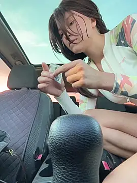 girl-Emily online show from July 31, 4:24 am