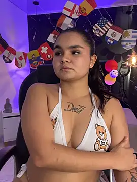 TifanyRoseX online show from July 16, 8:02 pm