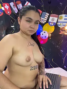 TifanyRoseX online show from June 24, 8:08 pm