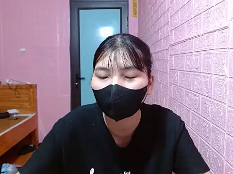 ThuyTien279 online show from July 24, 3:32 pm