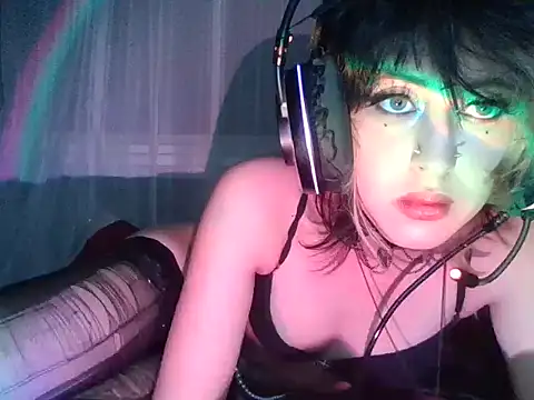 kittenpasive30 online show from July 10, 4:35 am