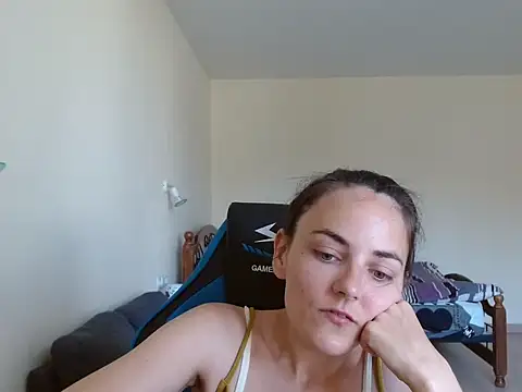 OliviaTheS online show from June 14, 7:42 am