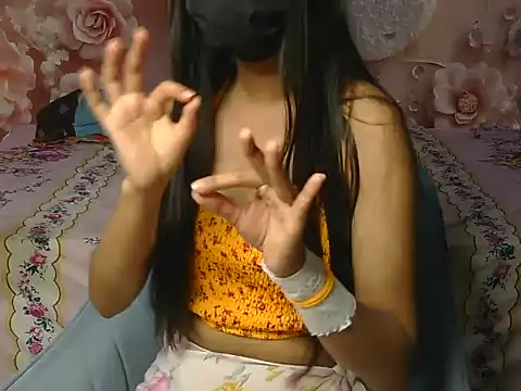 hot-siyaa online show from June 16, 5:19 am