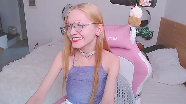 blush online show from July 28, 12:01 pm