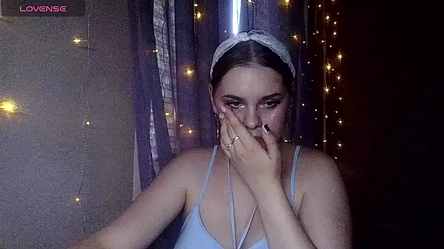 dakota charm  online show from June 27, 12:22 pm