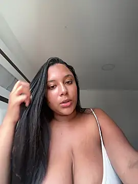Victoria Owens online show from July 22, 8:21 pm