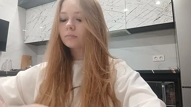 KarinaBestie online show from June 12, 4:26 pm