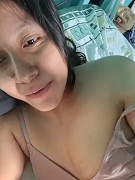 madi23q online show from July 20, 1:46 pm