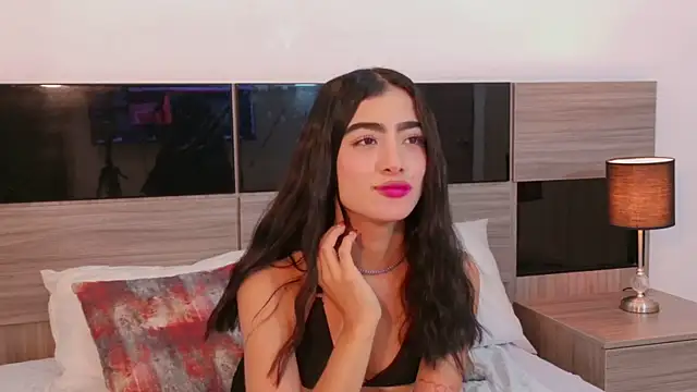 MaluCortes online show from July 28, 4:39 pm