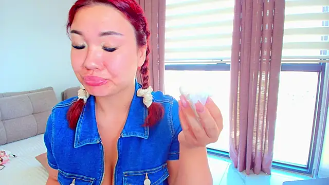 AsianLumi online show from June 20, 2:31 pm