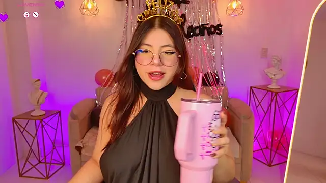 MilaCravee online show from July 23, 3:42 pm