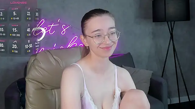 Lucy Green online show from July 28, 12:41 am