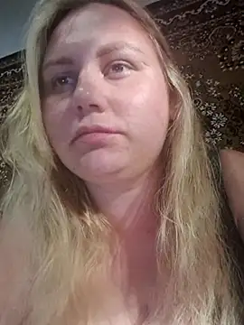 Sunshine-Lina online show from July 27, 3:42 pm