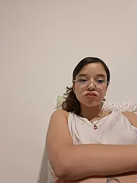 ZoeDear  online show from July 28, 2:09 am