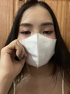Lilyluta2000 online show from July 9, 4:31 pm
