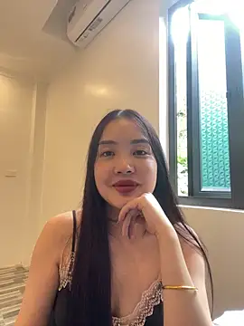 Lilyluta2000 online show from June 18, 6:37 am