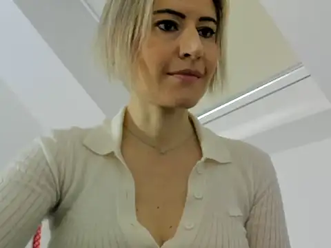 Ssoniaaa online show from March 28, 9:53 am