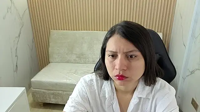 sophie rose cn online show from July 9, 1:35 pm