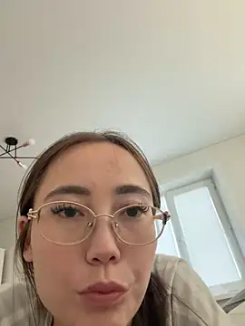 djuliwhite online show from June 27, 12:23 am