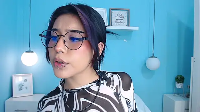 AzulaDark online show from July 28, 3:21 pm