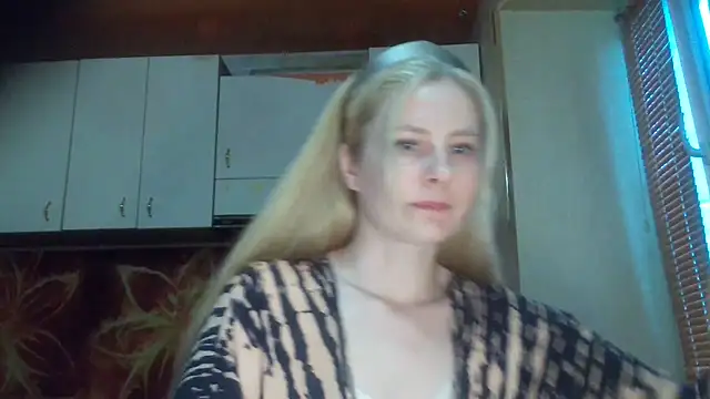 Vexieeka online show from July 11, 7:47 pm